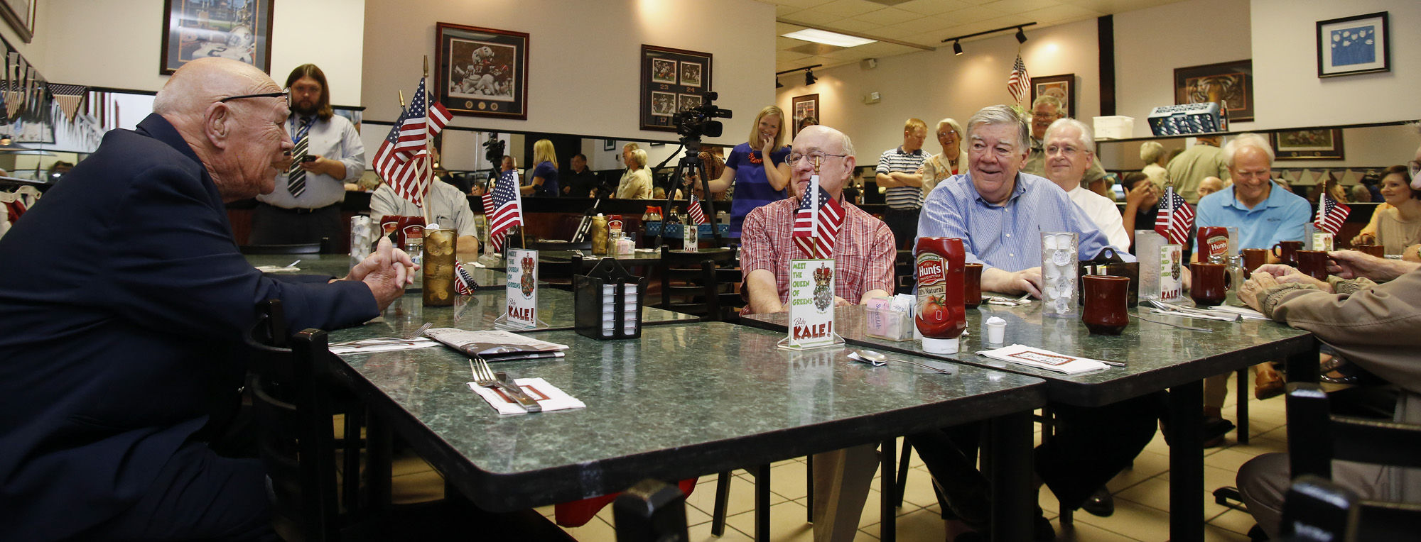 Medal of Honor recipient Bennie Adkins recognized with breakfast in Auburn